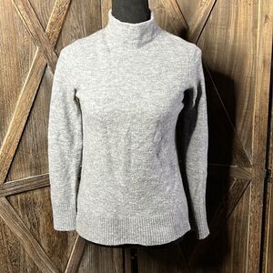 Banana Republic sweater